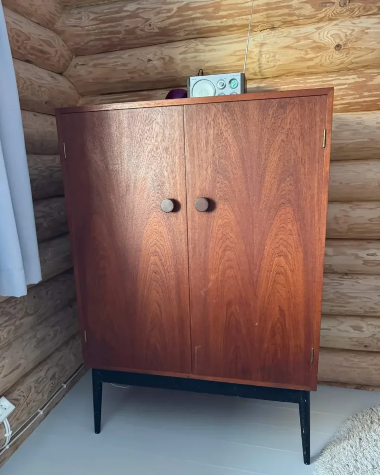Säilytystilaa makuuhuoneessa